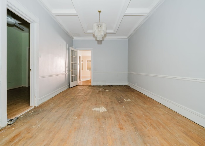 5217 S Ingleside Avenue, Chicago, IL 60615