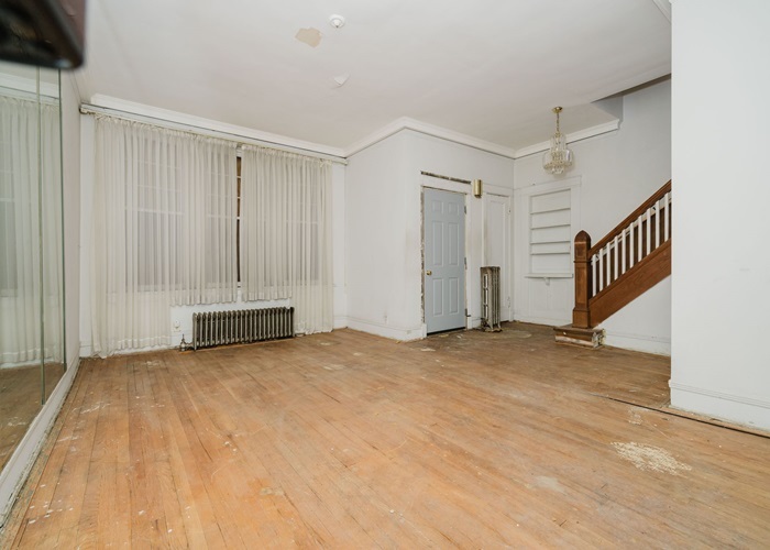 5217 S Ingleside Avenue, Chicago, IL 60615
