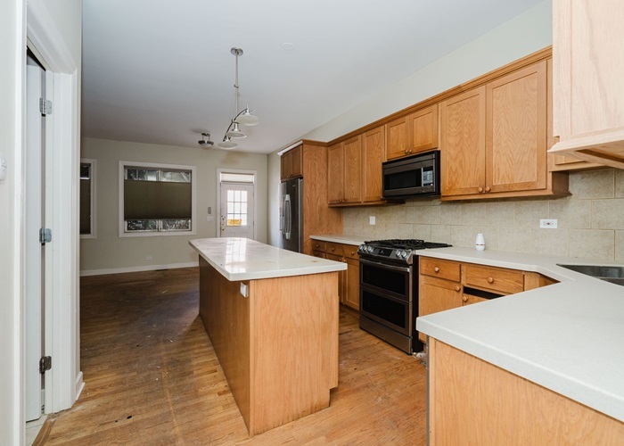 5217 S Ingleside Avenue, Chicago, IL 60615