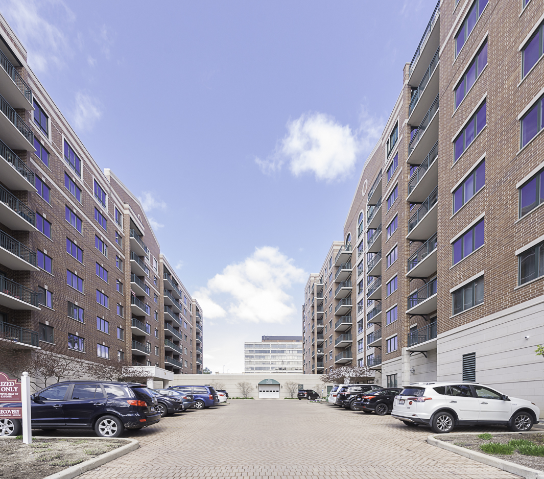 750 Pearson Street #611, Des Plaines, IL 60016
