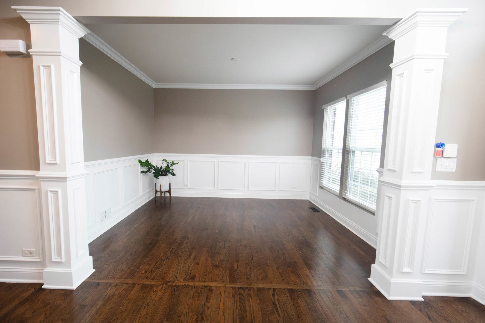 4030 Sutton Court, Carpentersville, IL 60110