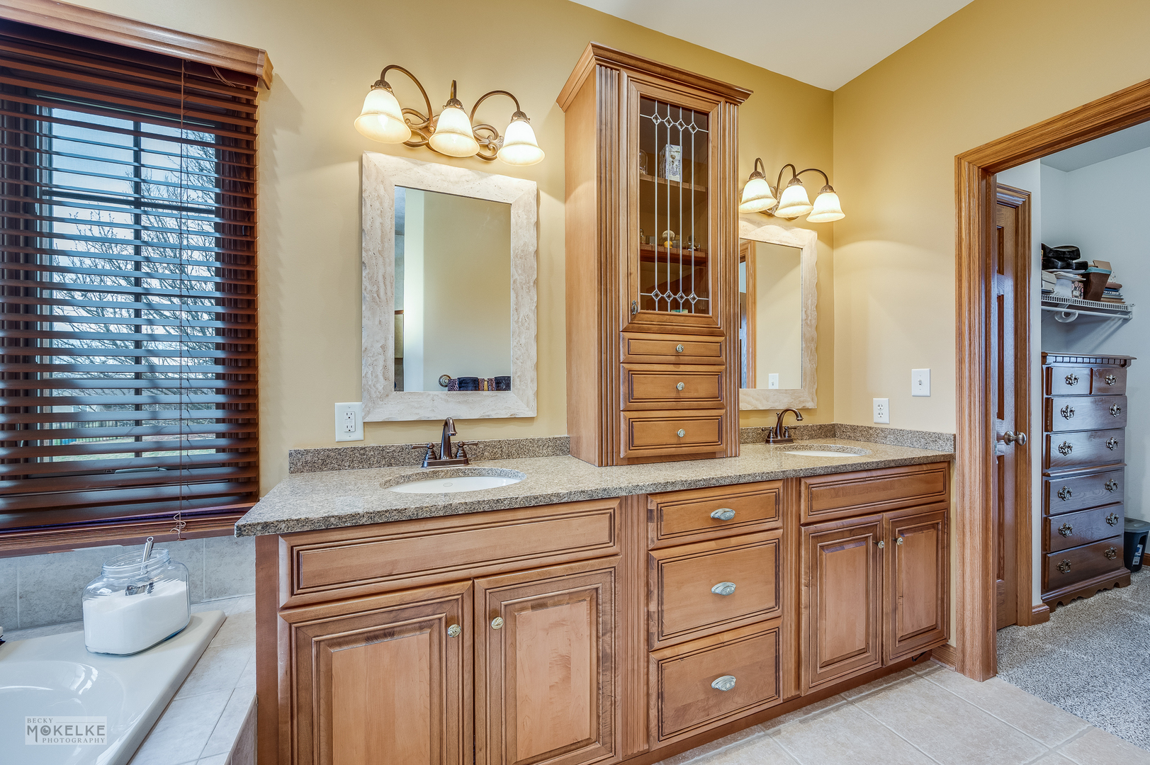 9299 Lee Hill Road, Newark, IL 60541