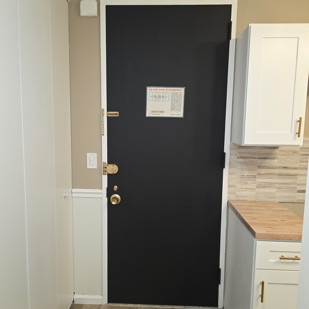 720 W Gordon Terrace #11N, Chicago, IL 60613