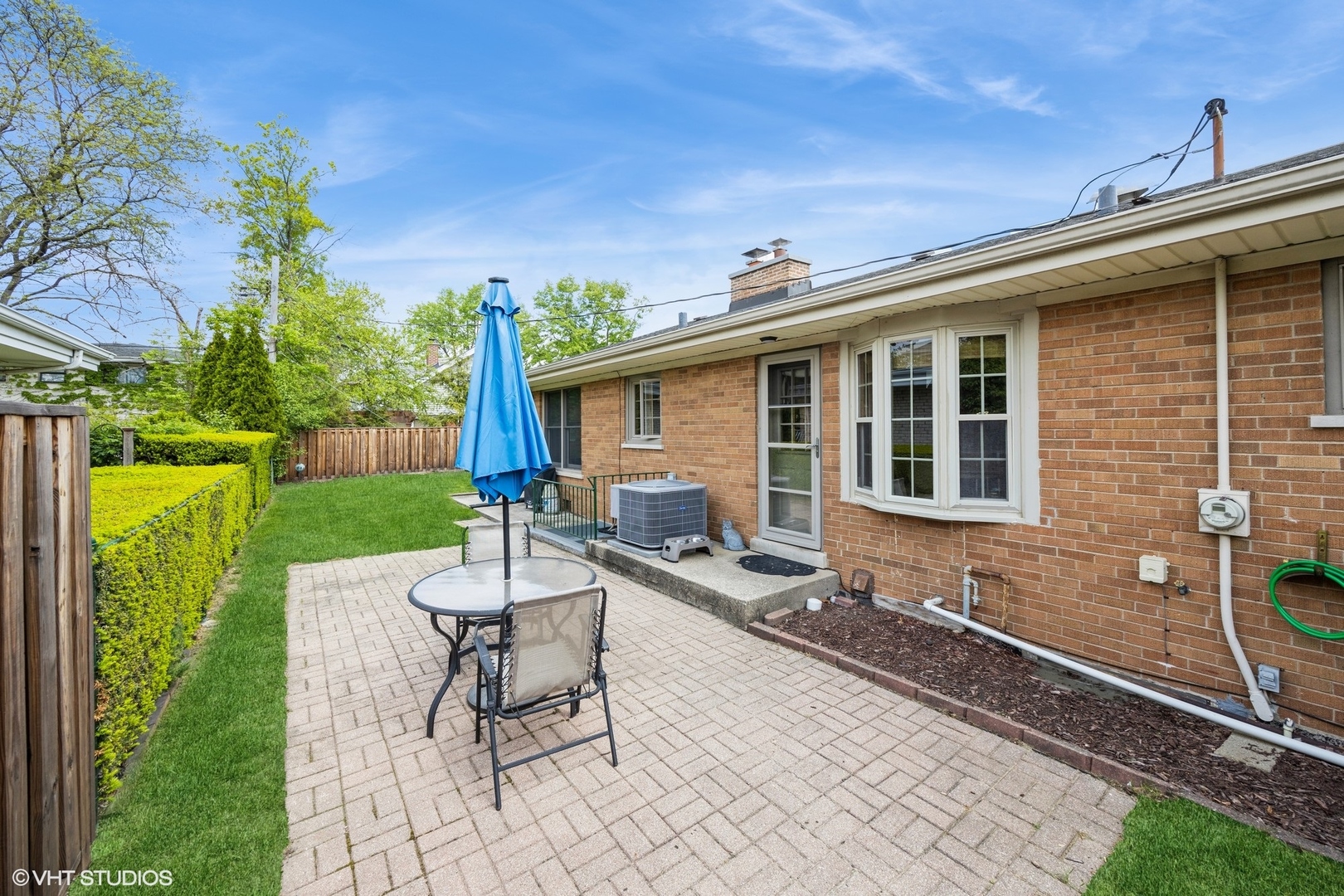 221 Huntington Court, La Grange Park, IL 60526