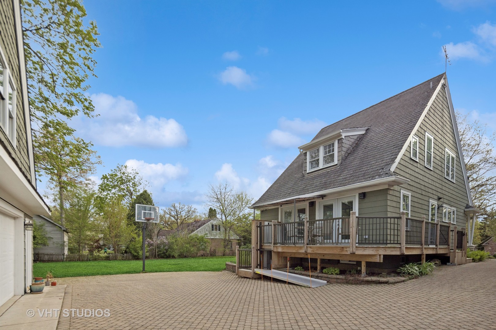 4941 Montgomery Avenue, Downers Grove, IL 60515