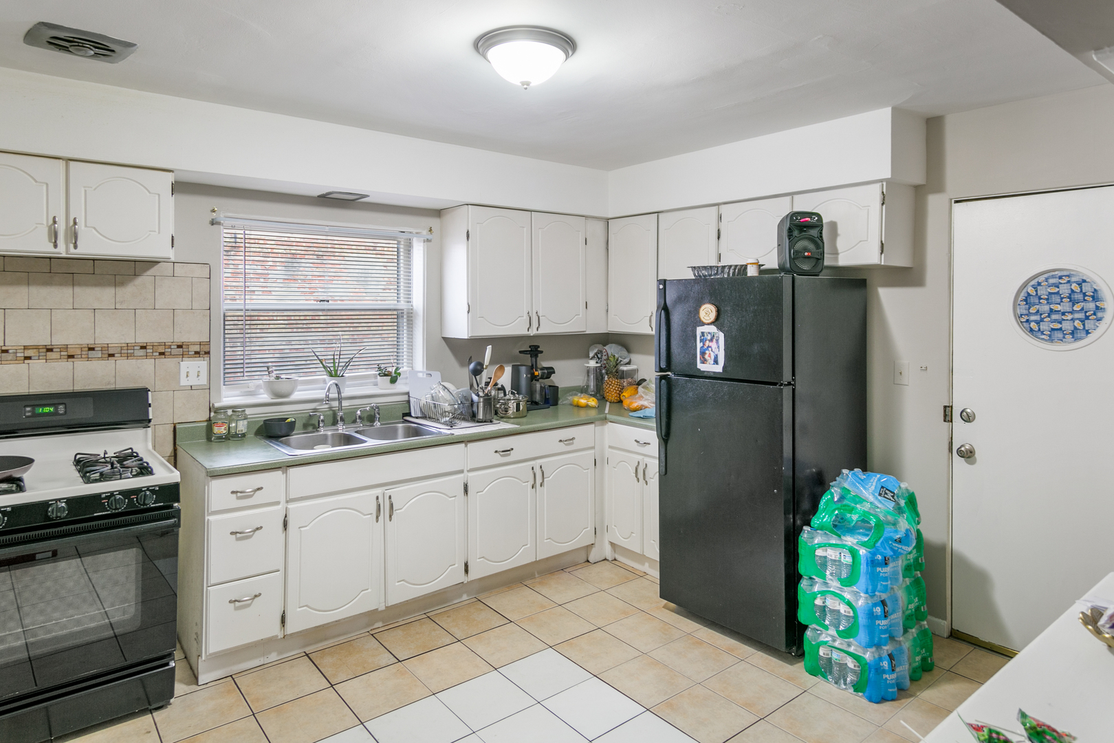 805 N 22nd Avenue, Melrose Park, IL 60160