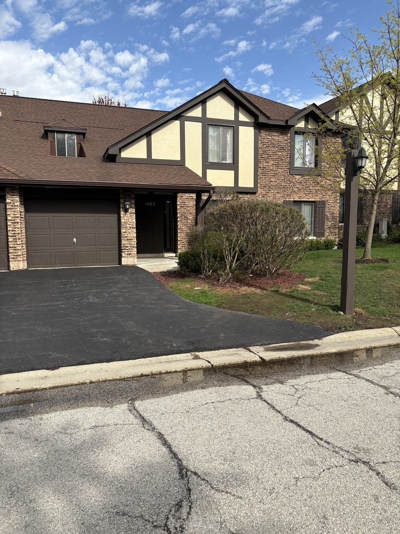 1485 Johnstown Lane #D, Wheaton, IL 60189