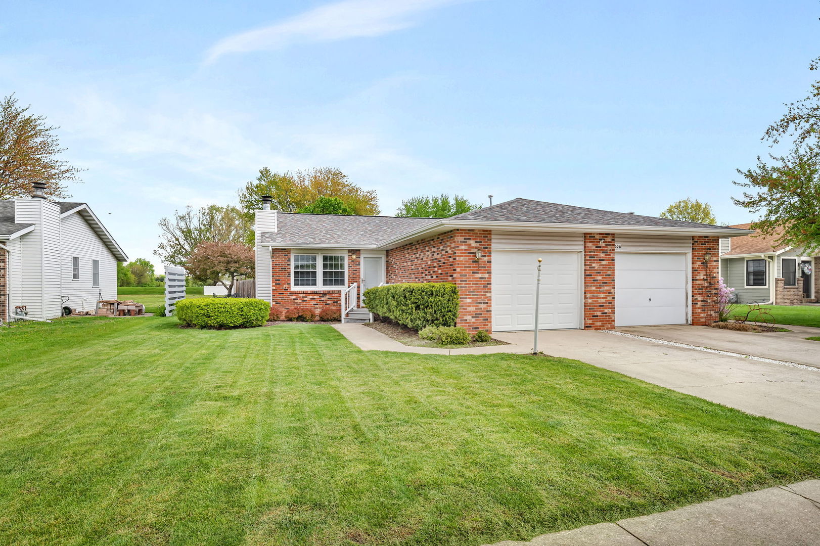 1030 W Dresden Drive, Morris, IL 60450