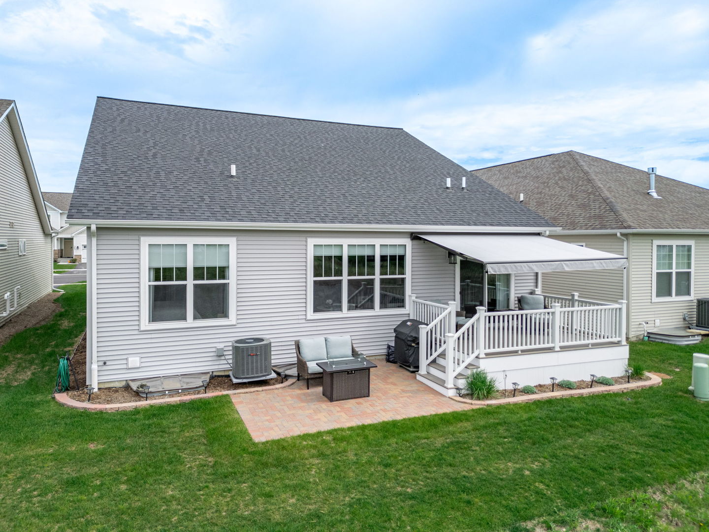 302 Links Drive, Addison, IL 60101