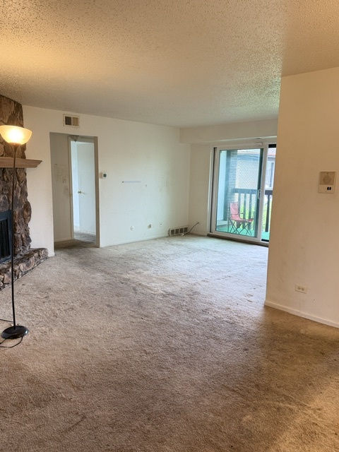 13620 Lamon Avenue #421, Crestwood, IL 60418