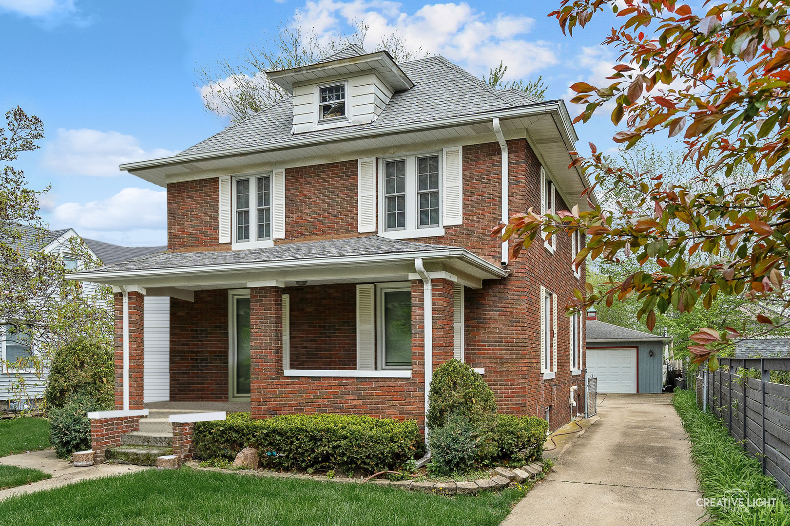 811 W Galena Boulevard, Aurora, IL 60506