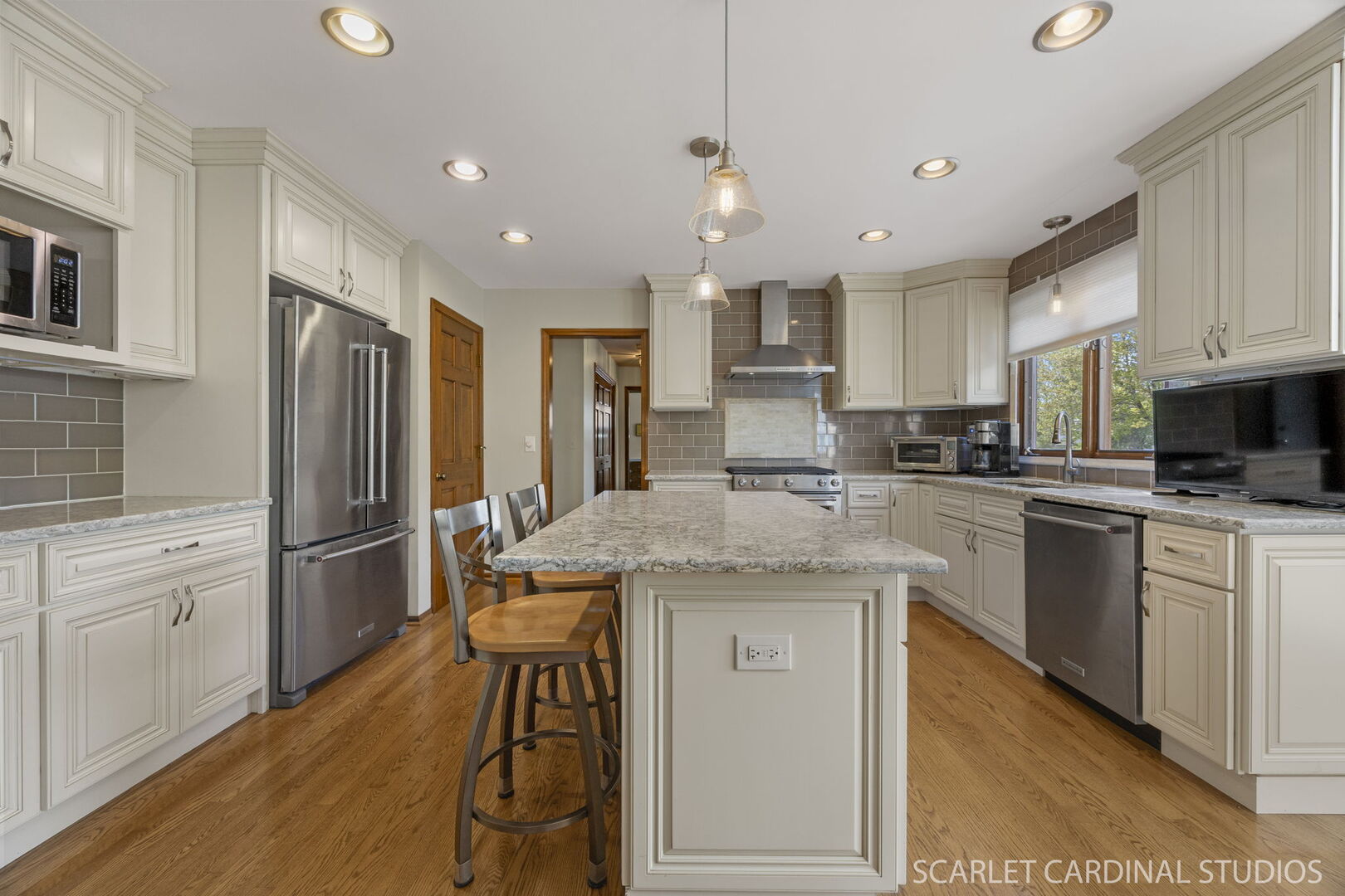 1669 Brentford Drive, Naperville, IL 60563