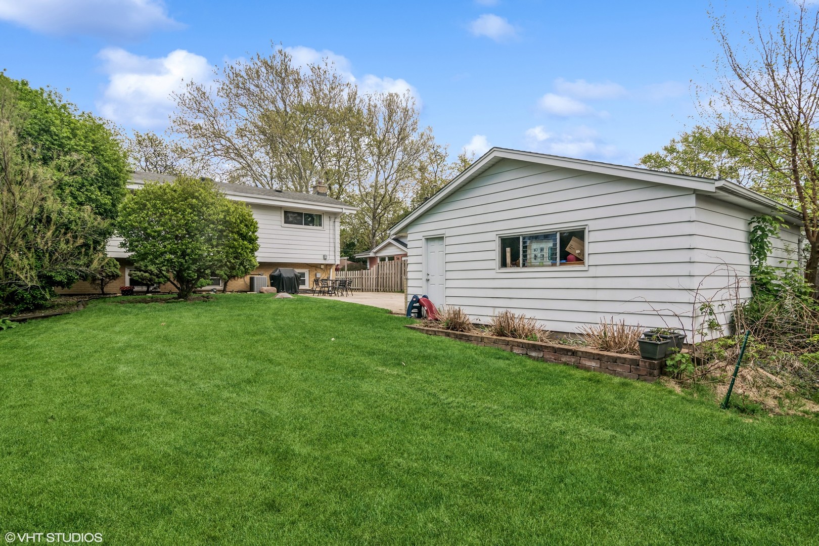 422 N Patton Avenue, Arlington Heights, IL 60005