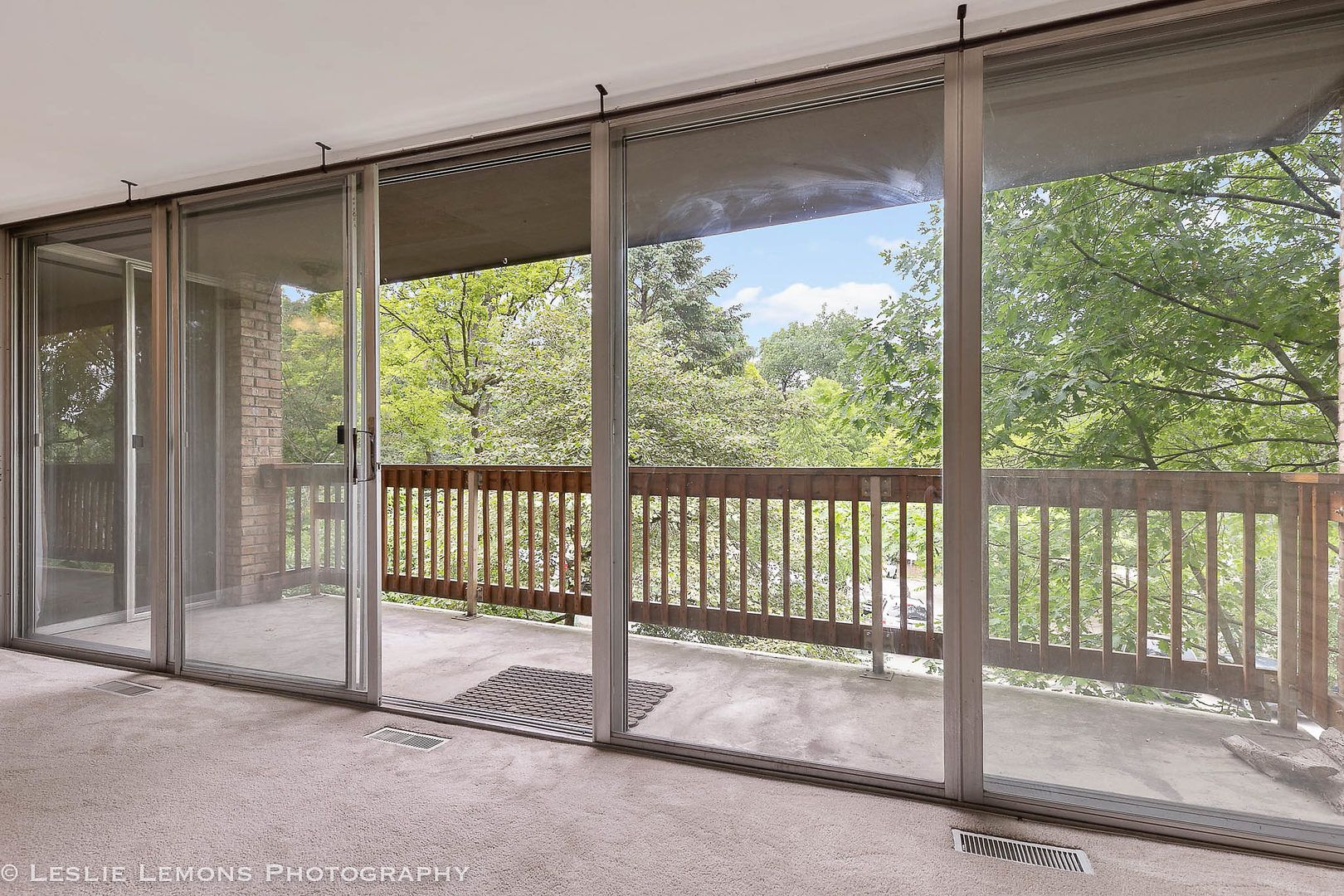 5700 Hillcrest Lane #2J, Lisle, IL 60532