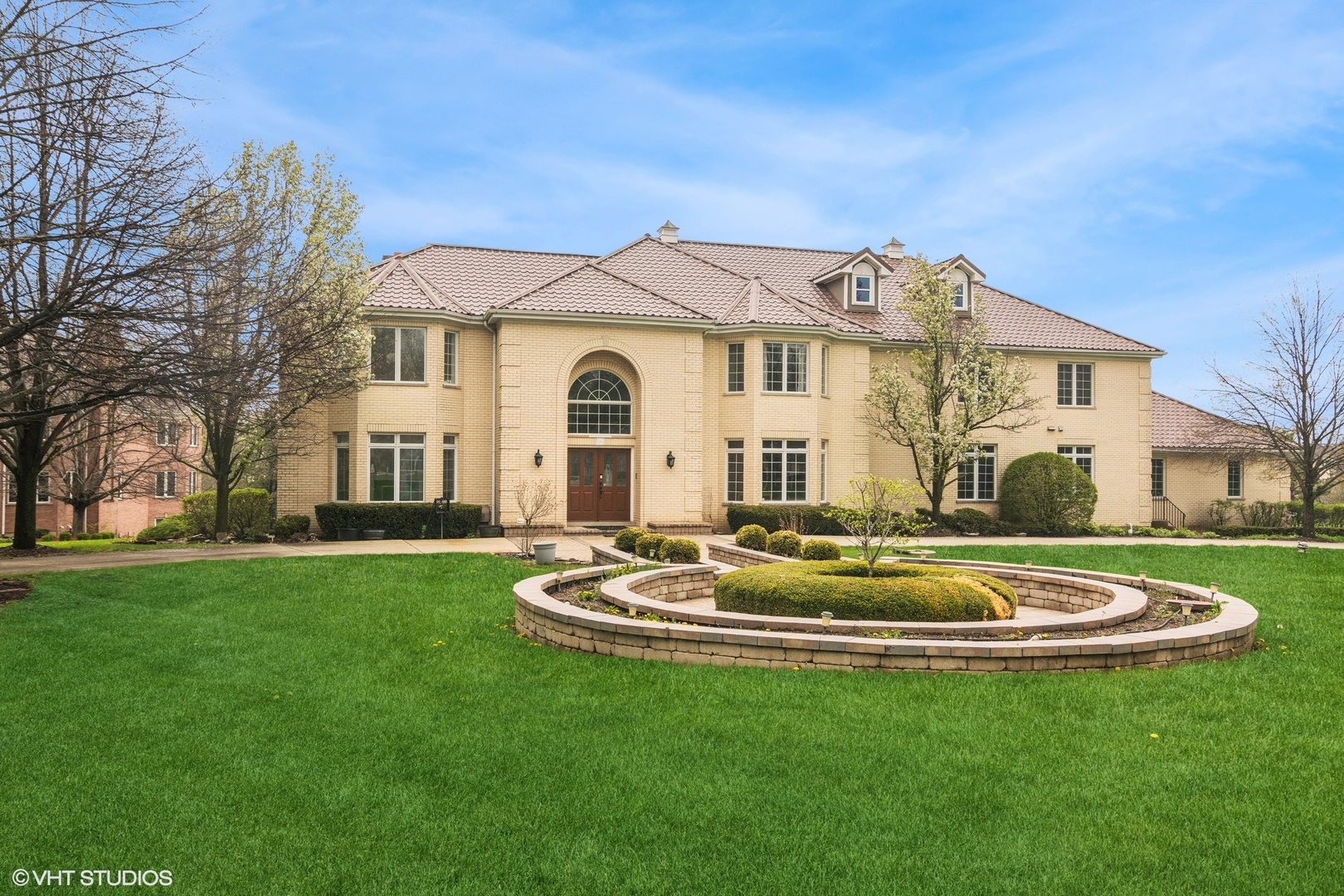 16 Forest Lane, South Barrington, IL 60010