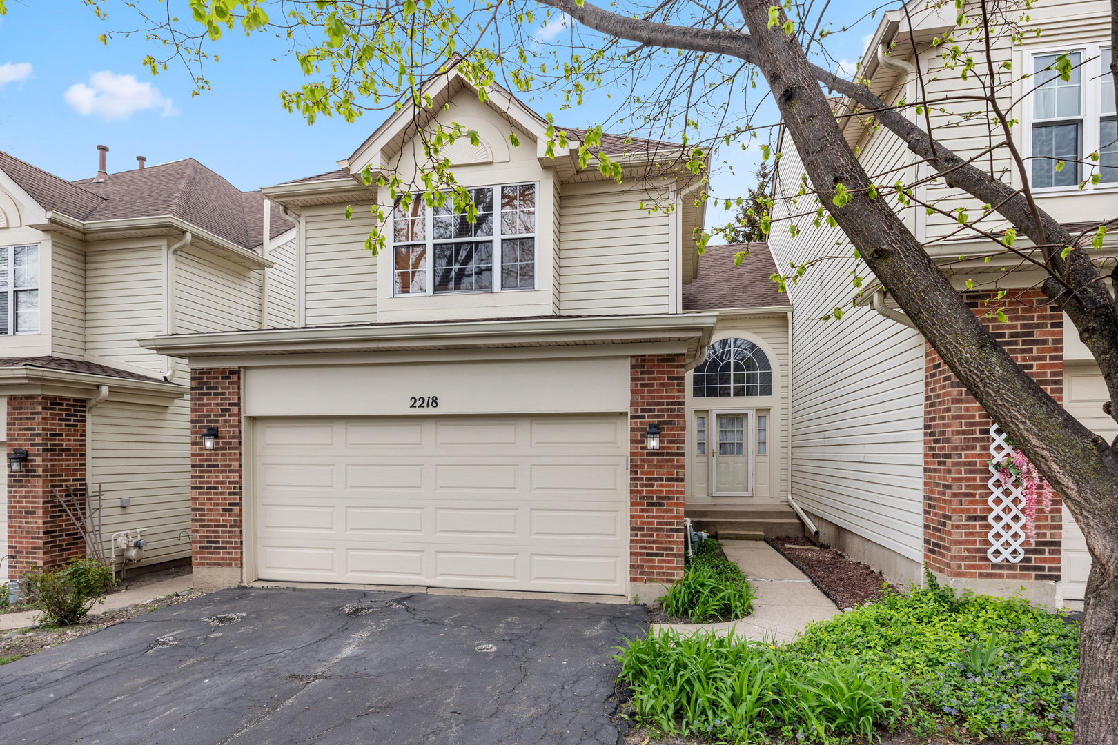 2218 Seaver Lane #2218, Hoffman Estates, IL 60169