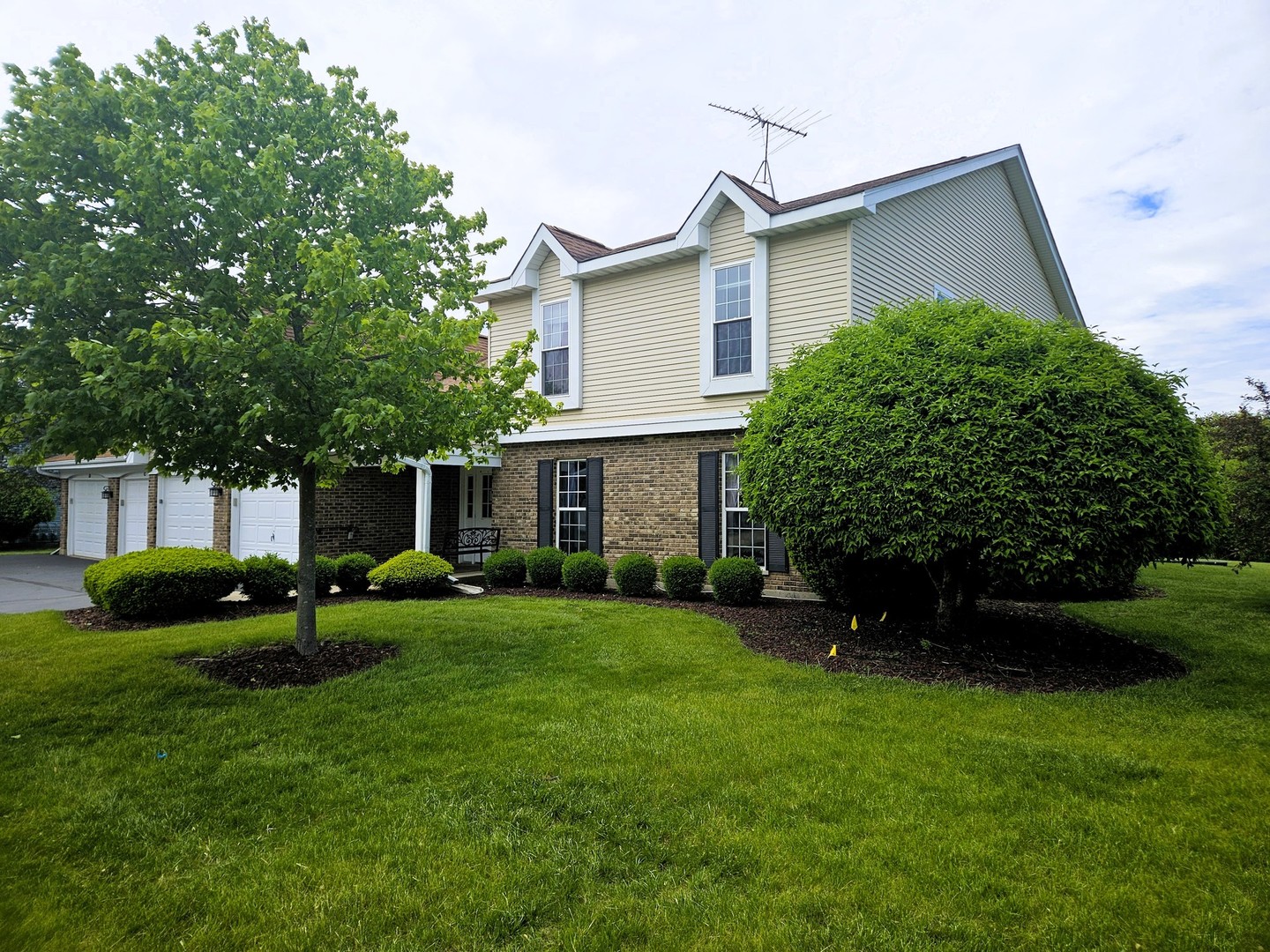 305 N Creekside Trail #C, McHenry, IL 60050
