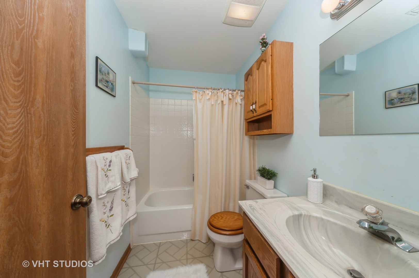 305 N Creekside Trail #C, McHenry, IL 60050
