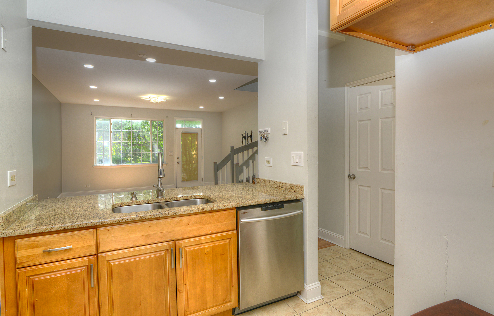 2205 Gladstone Court, Glendale Heights, IL 60139