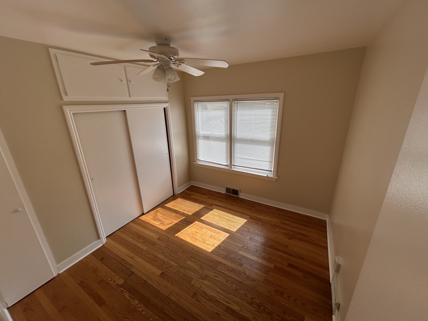 434 Ingleside Avenue, Aurora, IL 60506