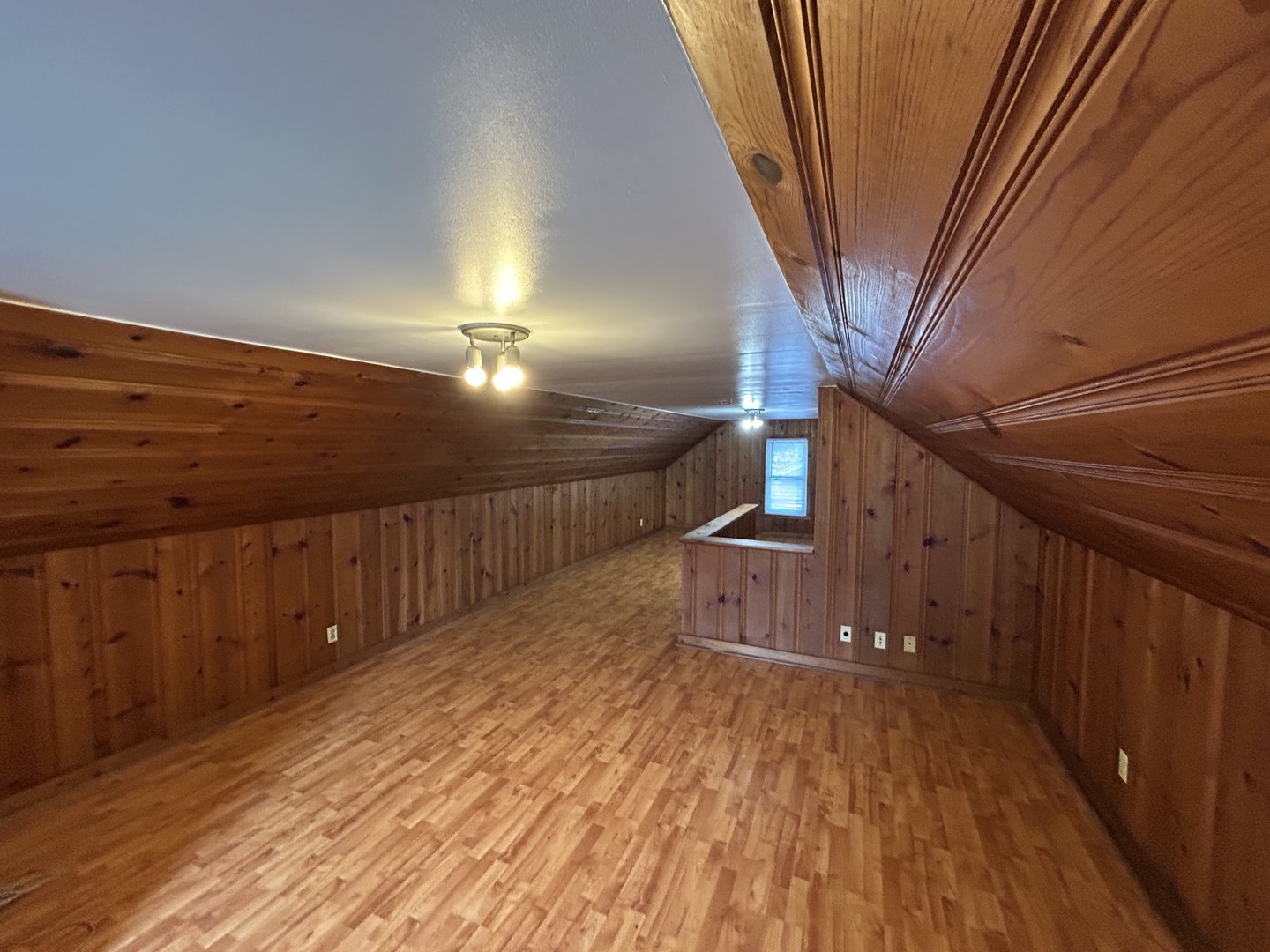 434 Ingleside Avenue, Aurora, IL 60506
