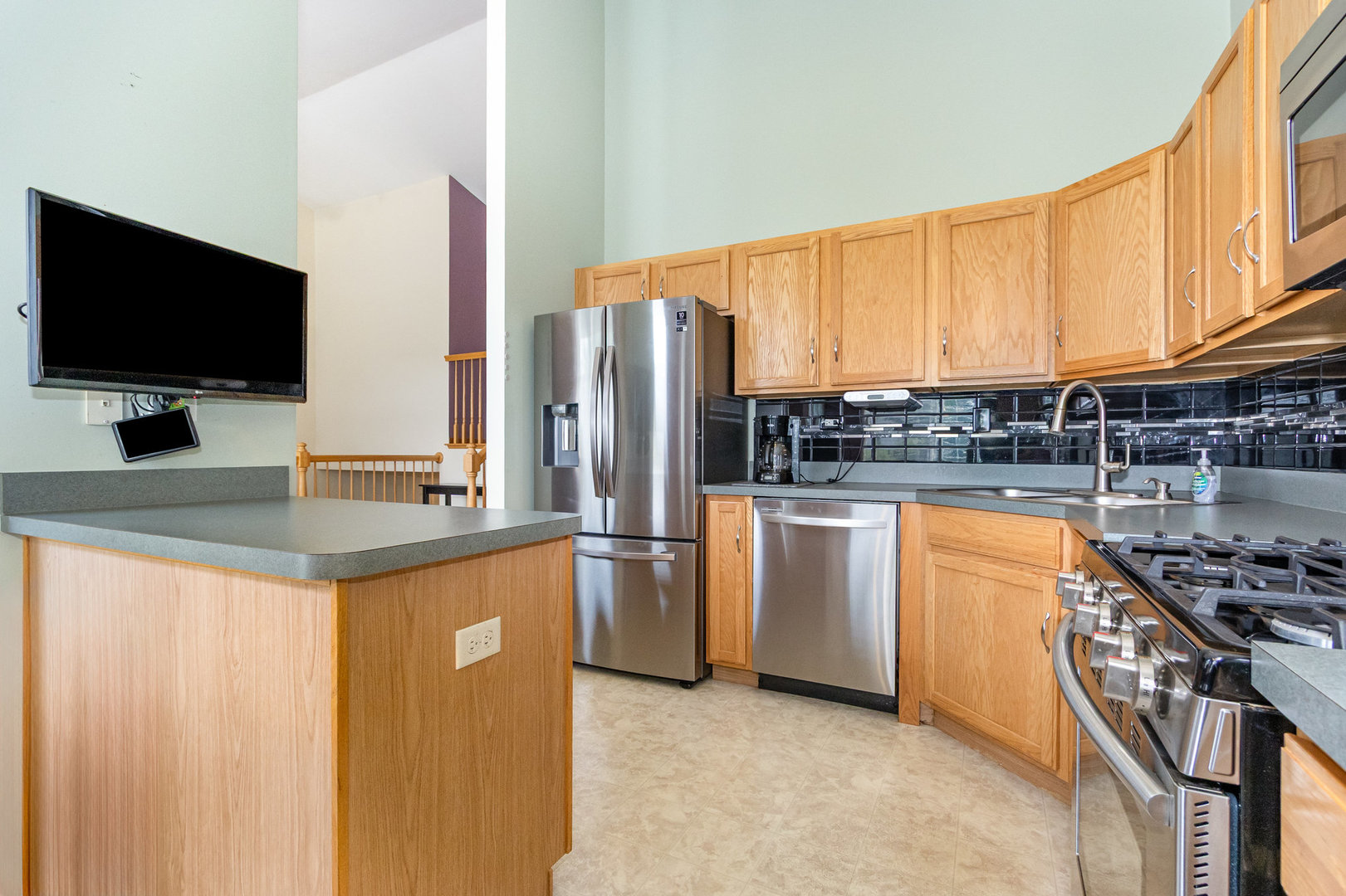 25743 S Red Stable Lane, Channahon, IL 60410