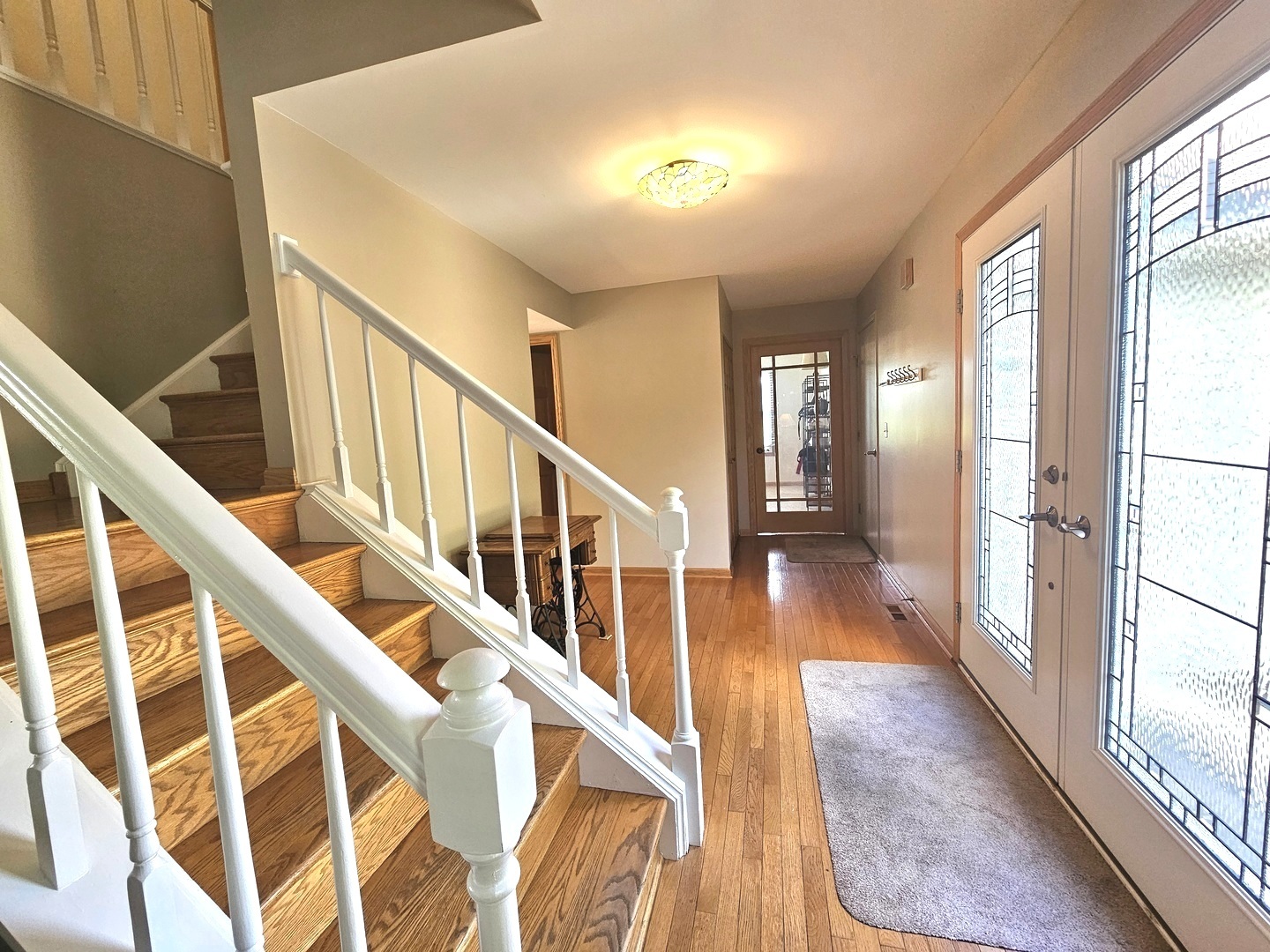 1083 COUNTRY GLEN Lane, Carol Stream, IL 60188