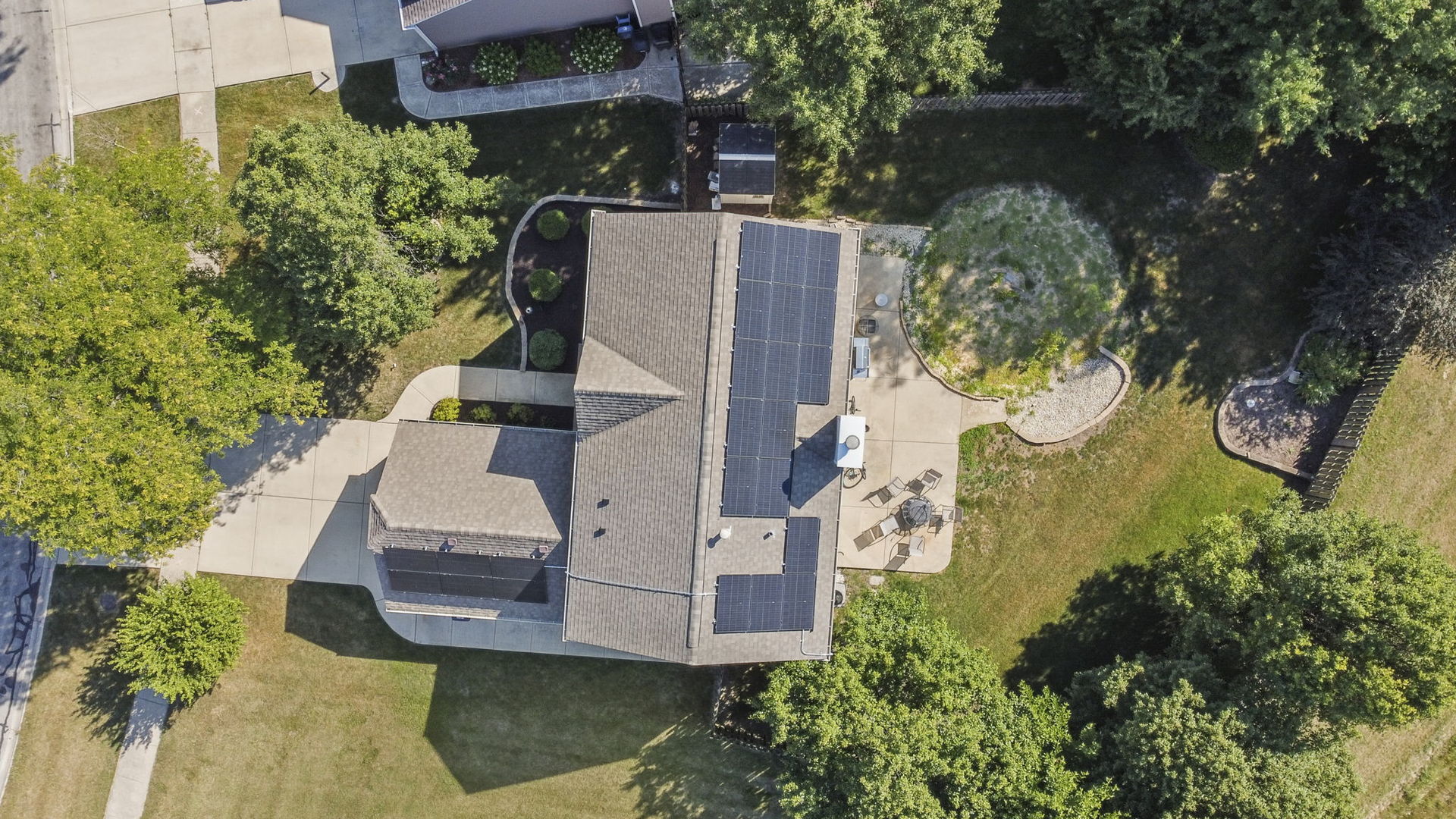 1083 COUNTRY GLEN Lane, Carol Stream, IL 60188