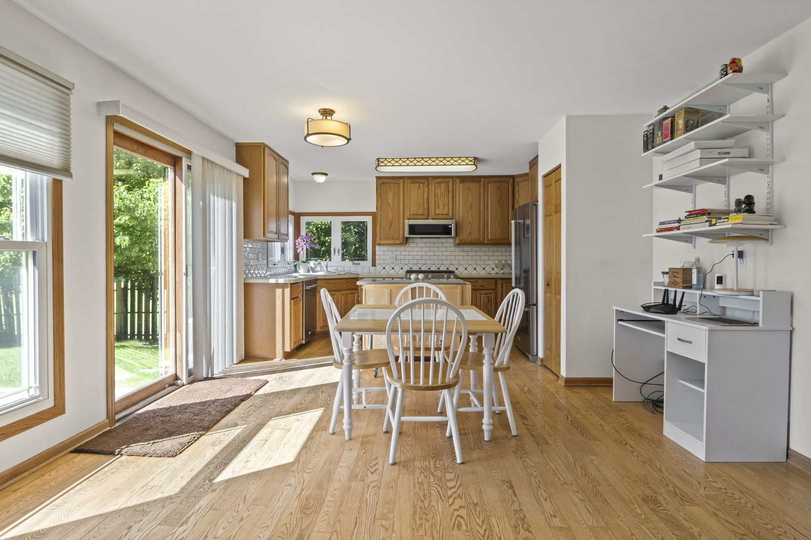 1083 COUNTRY GLEN Lane, Carol Stream, IL 60188