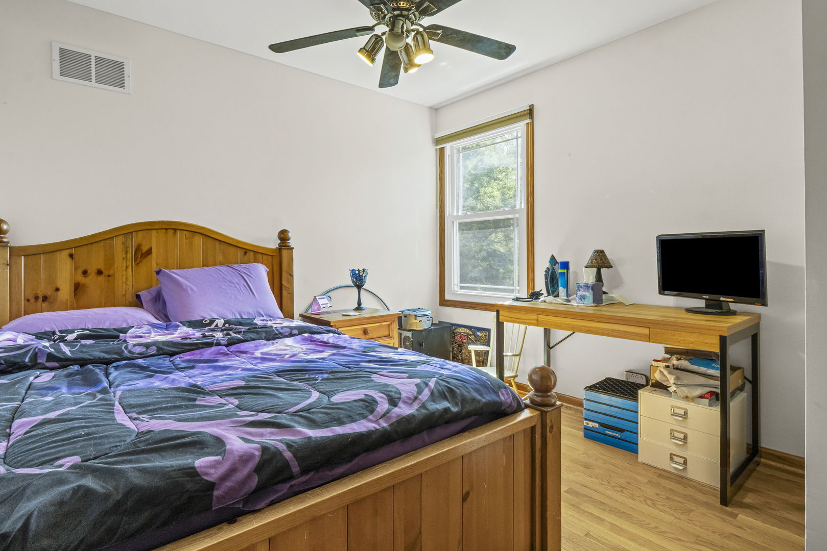 1083 COUNTRY GLEN Lane, Carol Stream, IL 60188