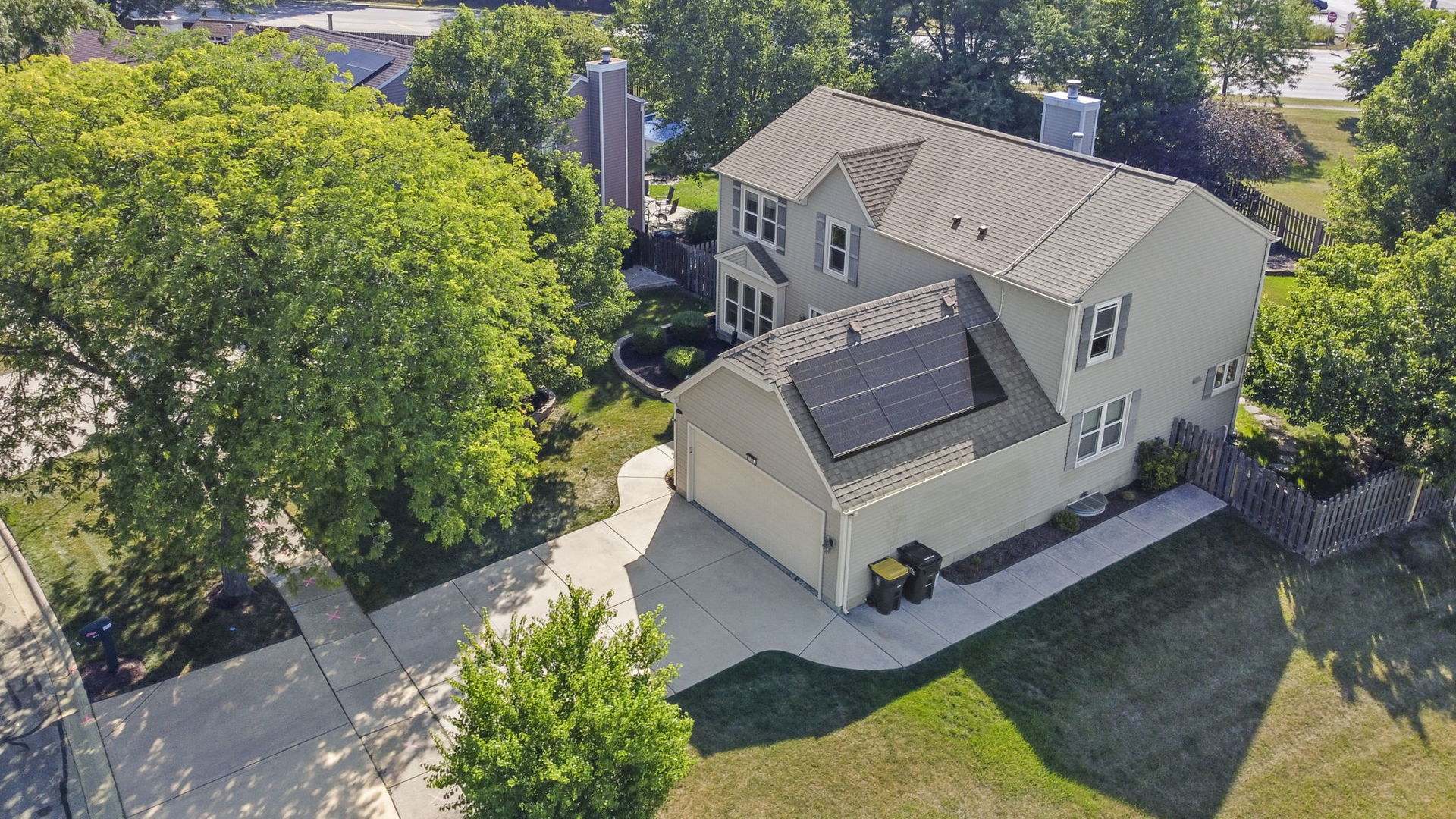 1083 COUNTRY GLEN Lane, Carol Stream, IL 60188