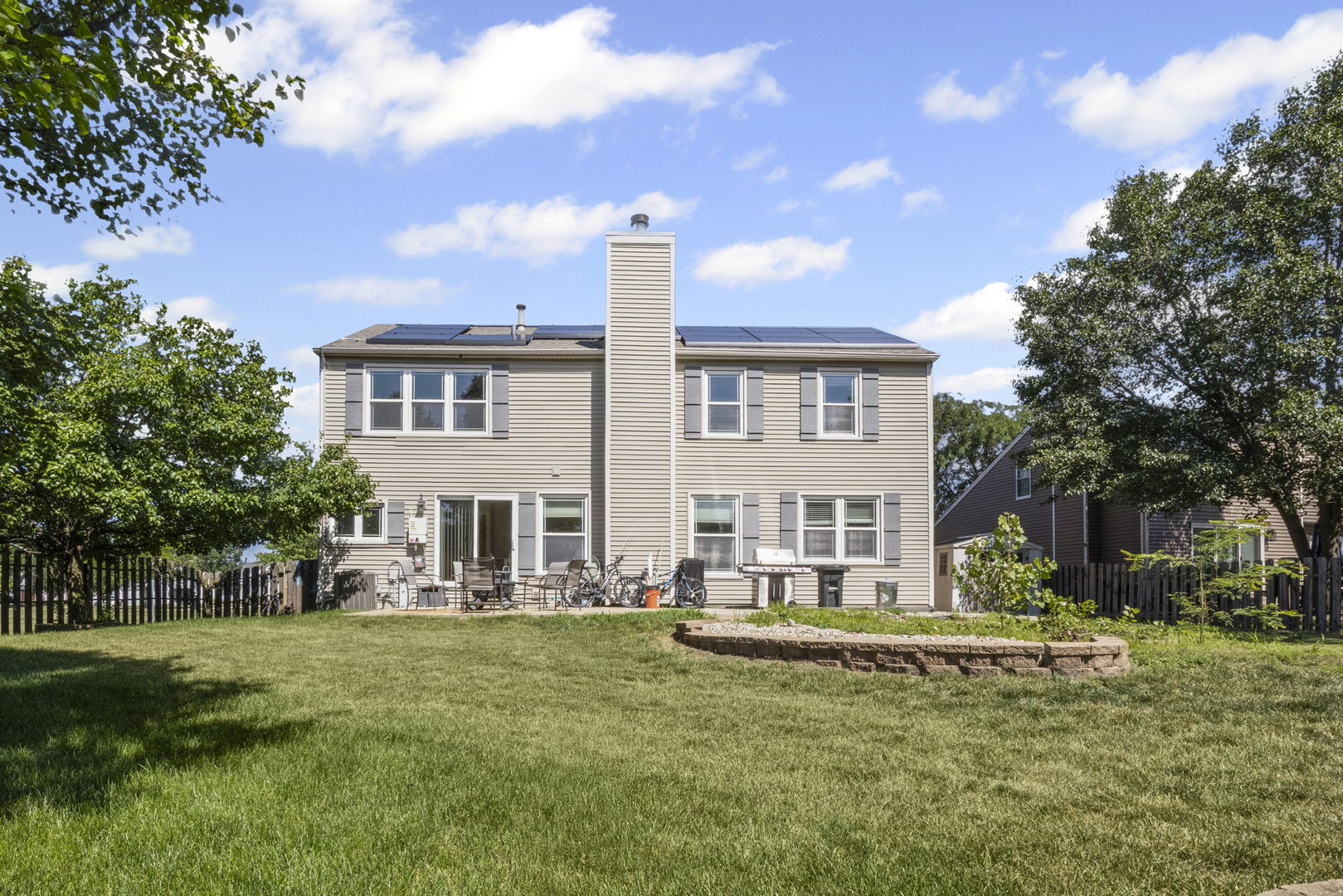 1083 COUNTRY GLEN Lane, Carol Stream, IL 60188