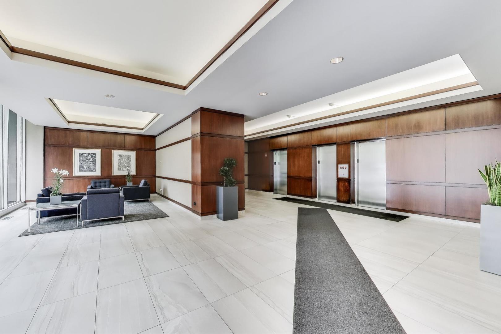 1445 N State Parkway #1302, Chicago, IL 60610