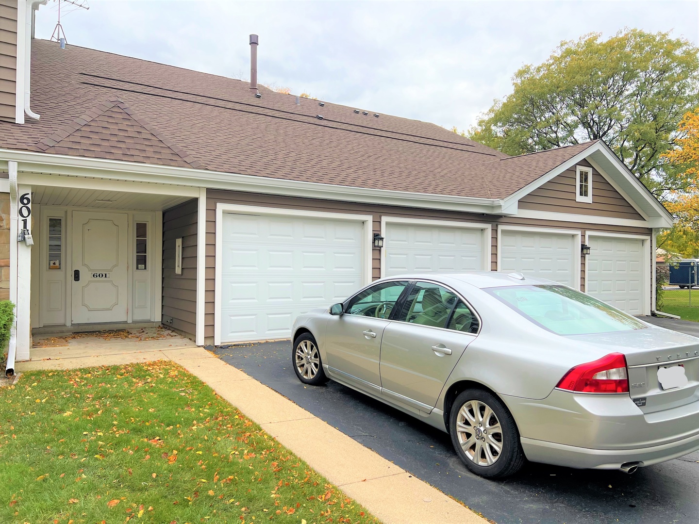 601 Hanover Court #Z1, Schaumburg, IL 60194