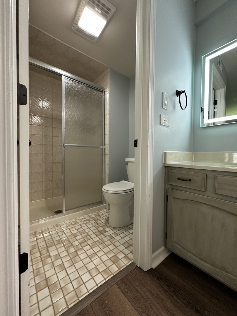 11006 S Theresa Circle #2C, Palos Hills, IL 60465
