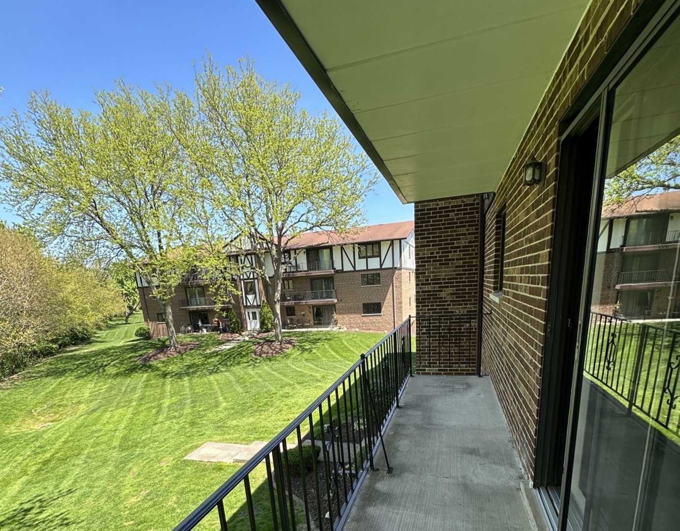 11006 S Theresa Circle #2C, Palos Hills, IL 60465