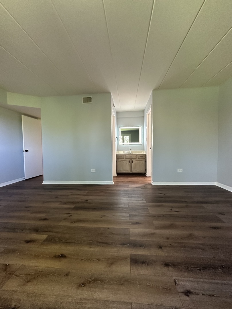 11006 S Theresa Circle #2C, Palos Hills, IL 60465