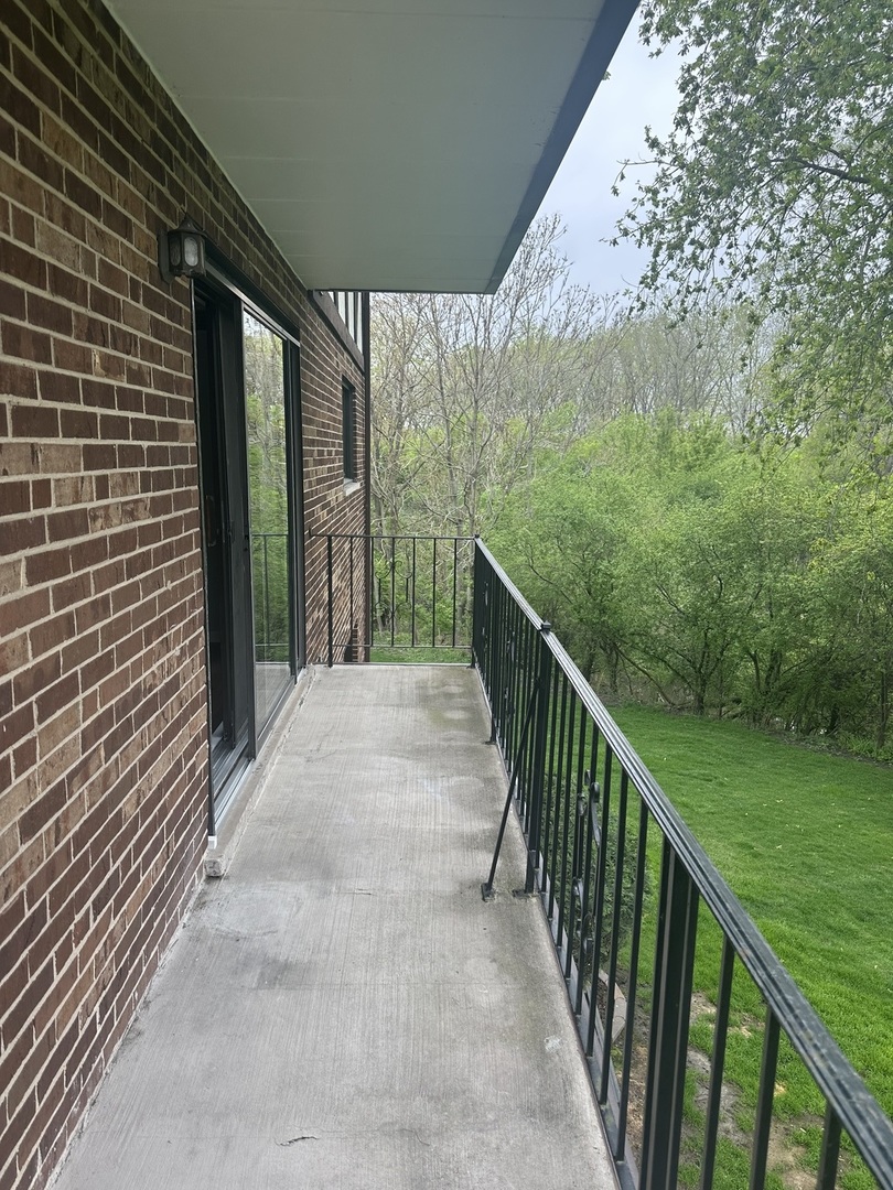 11006 S Theresa Circle #2C, Palos Hills, IL 60465