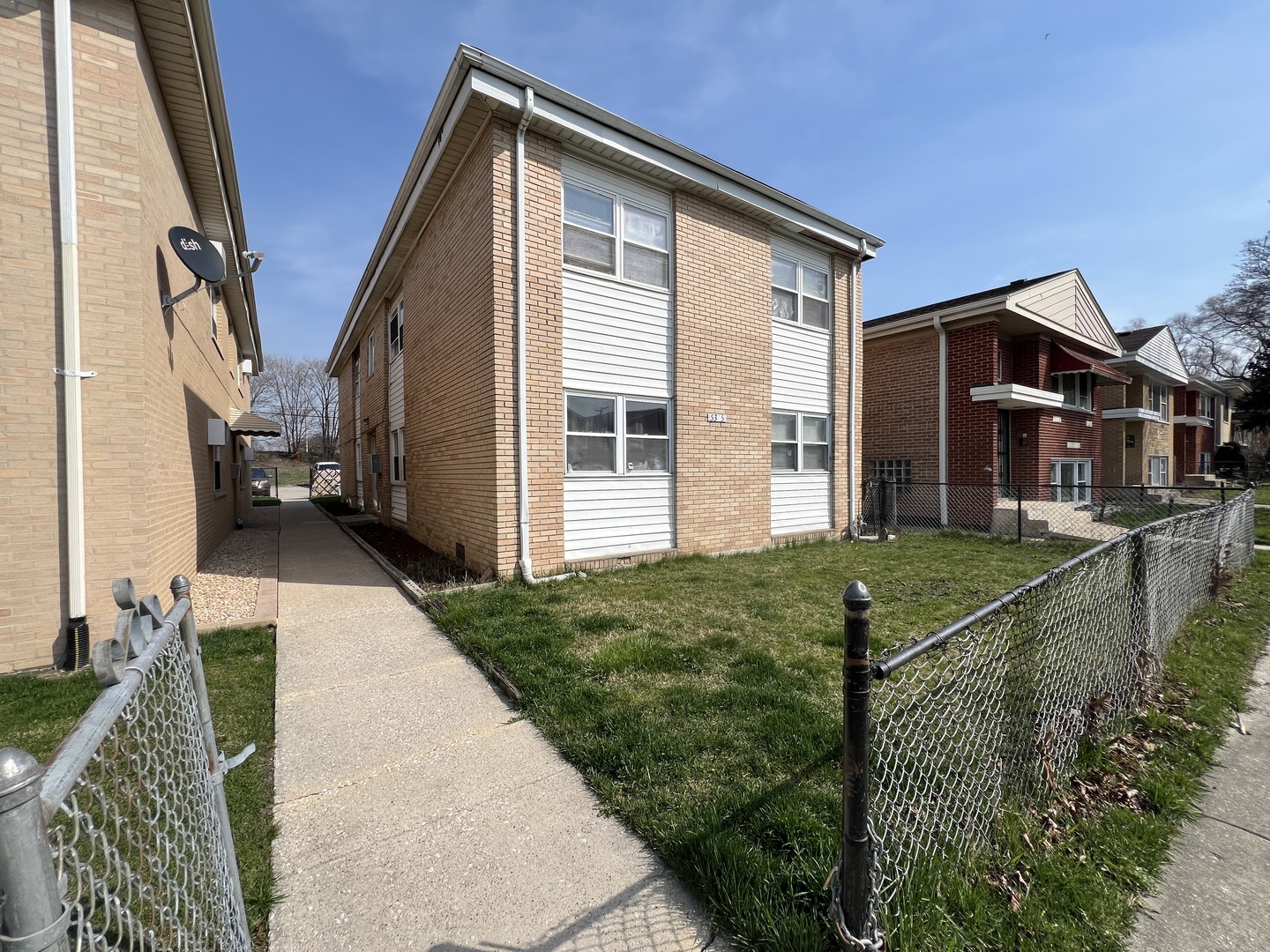 5305 S 72nd Court #2, Summit, IL 60501