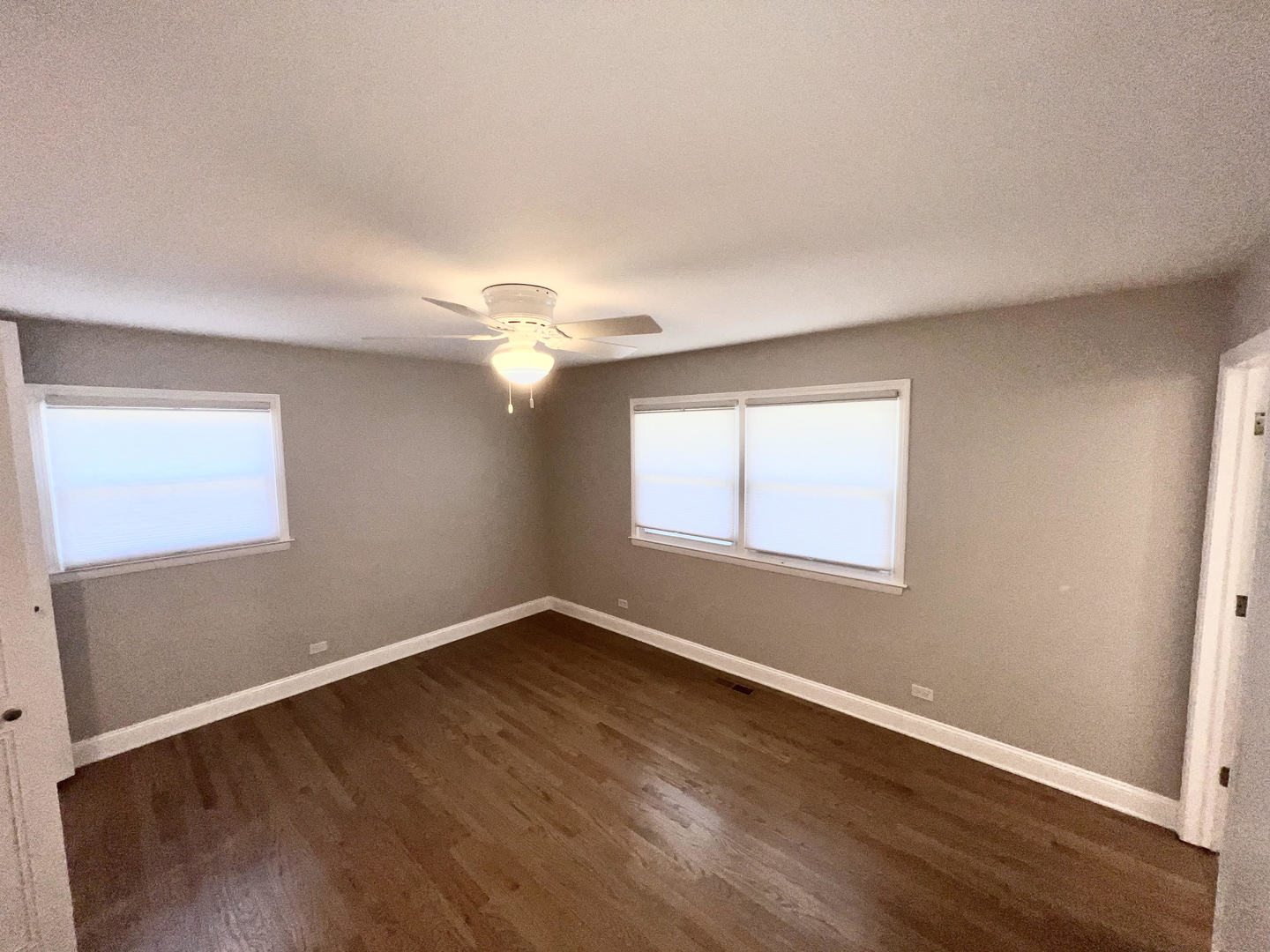 15122 W Redwood Lane, Libertyville, IL 60048