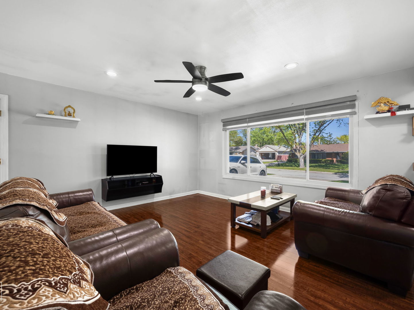 940 Washington Boulevard, Hoffman Estates, IL 60169