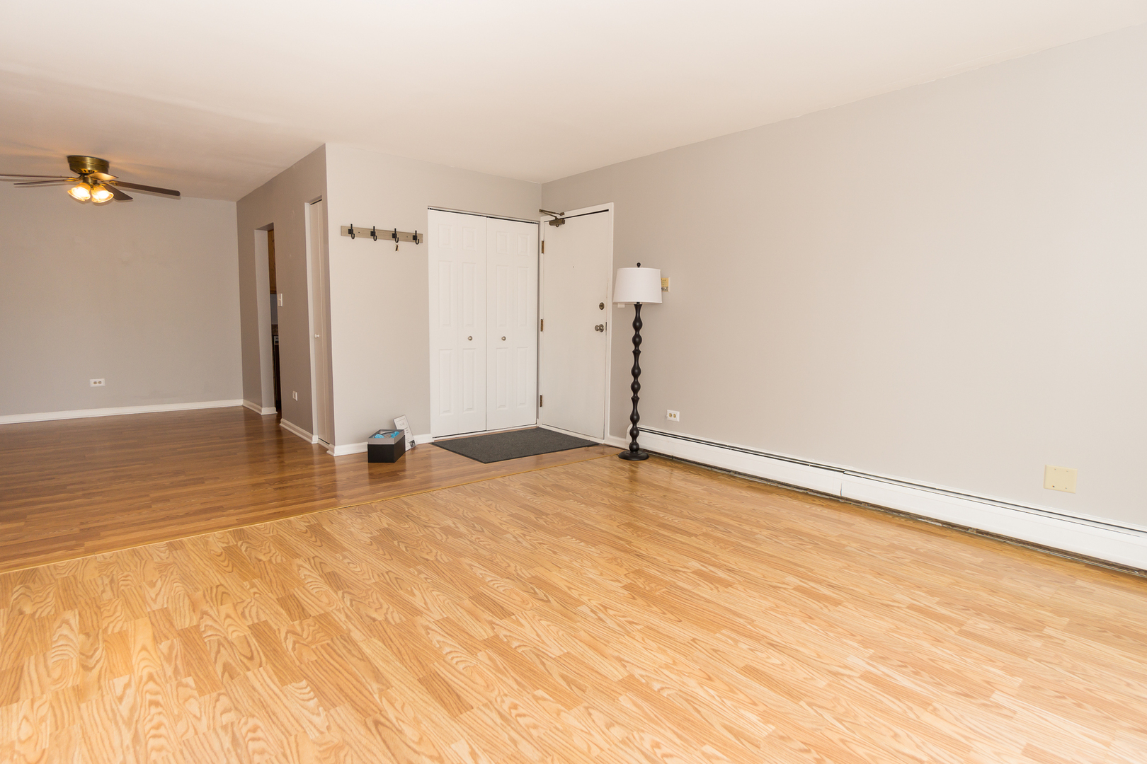 277 Shorewood Drive #2C, Glendale Heights, IL 60139