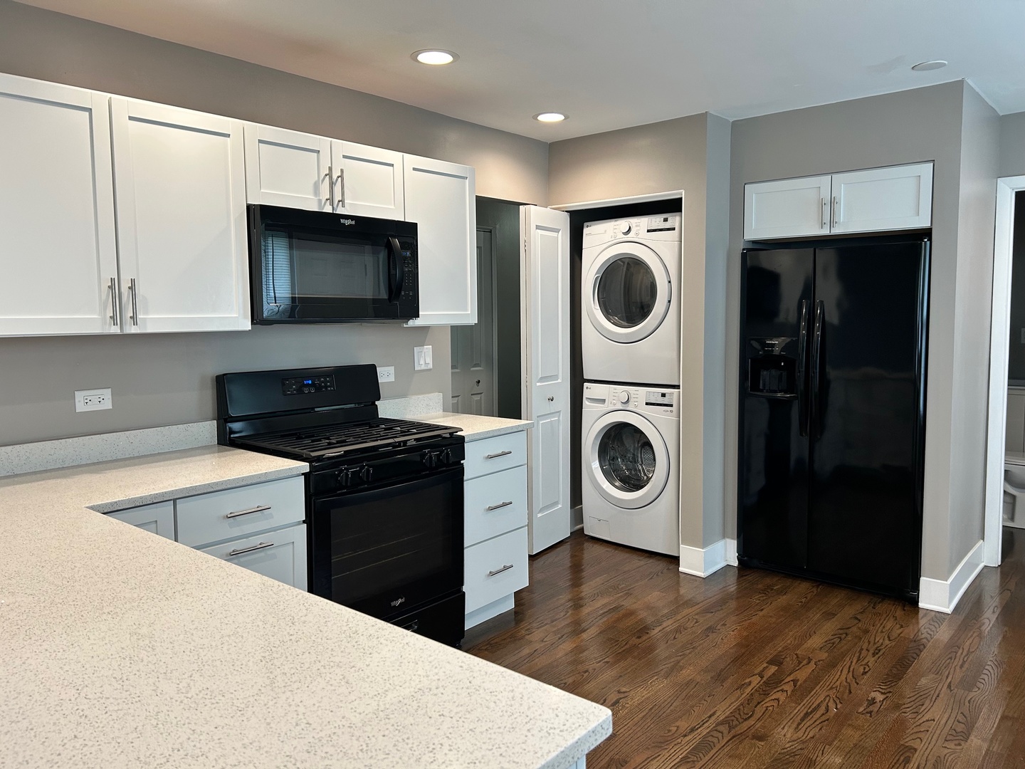 607 W Maude Avenue, Arlington Heights, IL 60004