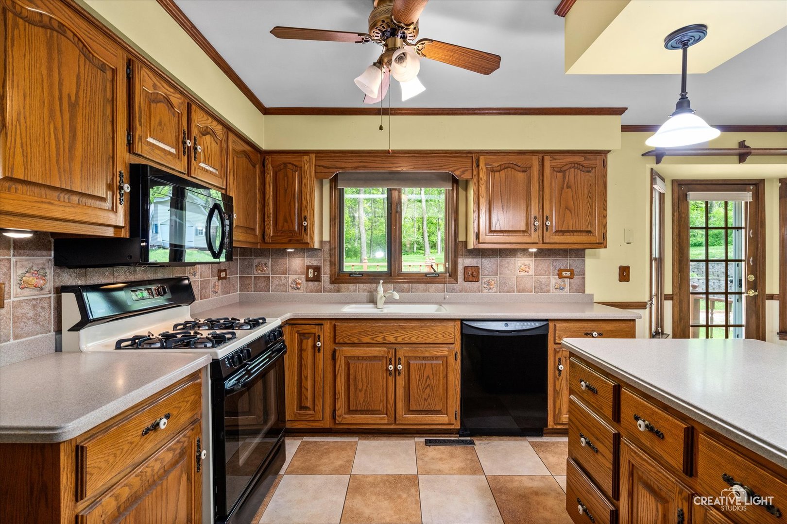 4N929 Black Willow Drive, St. Charles, IL 60175