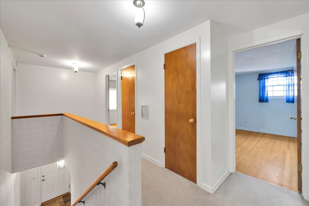 26W266 Tomahawk Drive, Wheaton, IL 60189