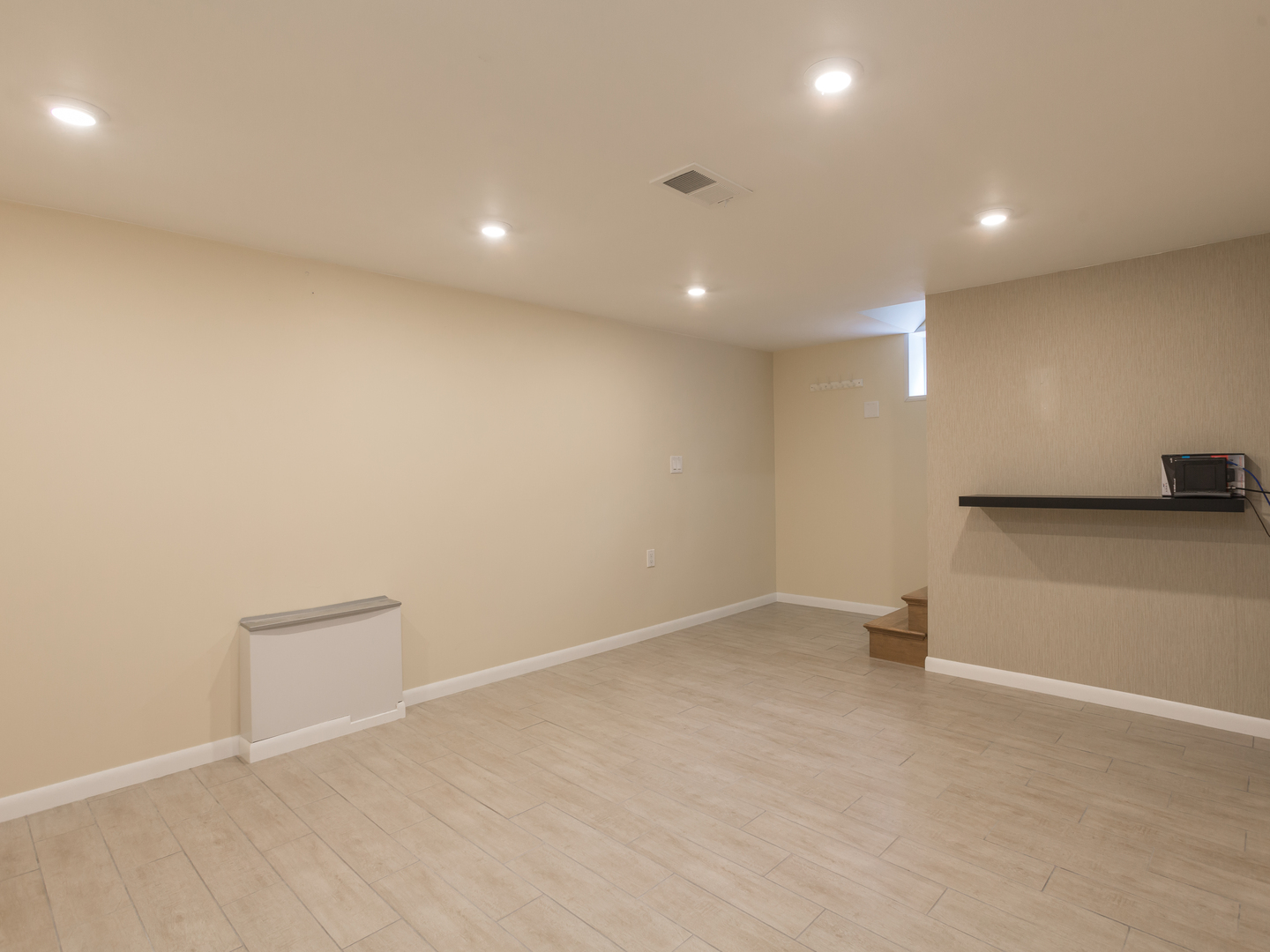 423 N Emerson Street, Mount Prospect, IL 60056