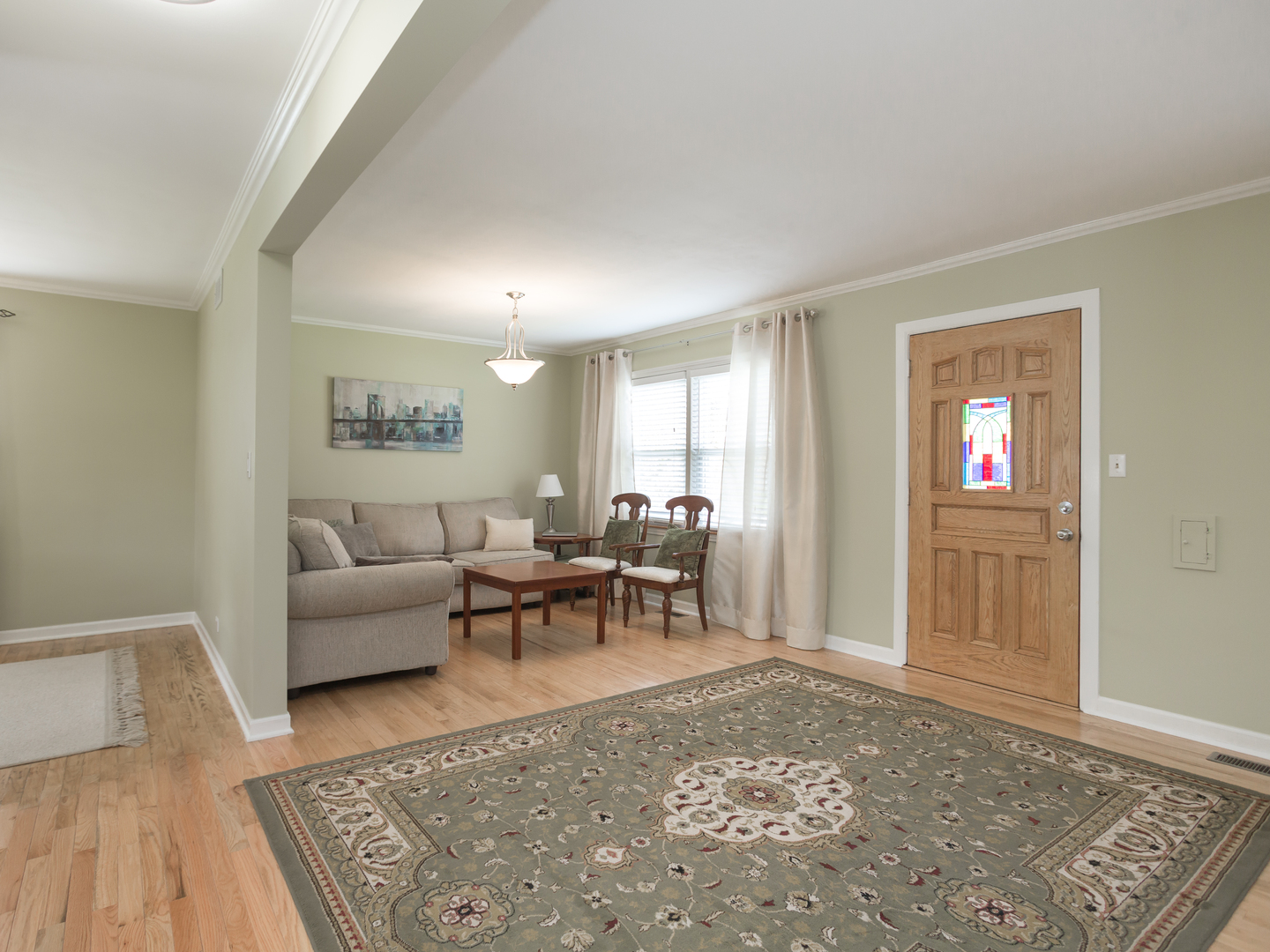 423 N Emerson Street, Mount Prospect, IL 60056