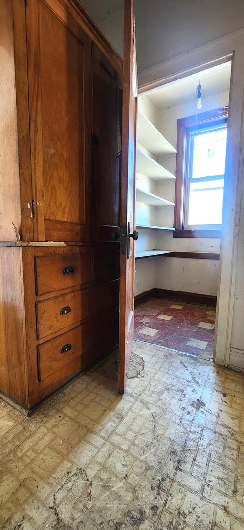 7943 S Vernon Avenue, Chicago, IL 60619