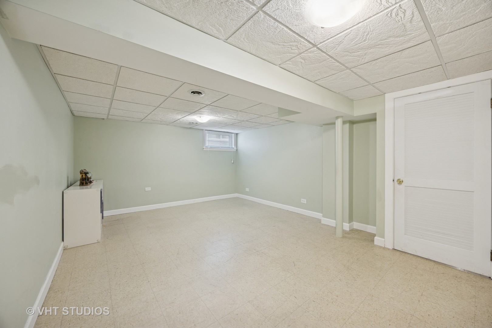 9431 Congress Park Avenue, Brookfield, IL 60513