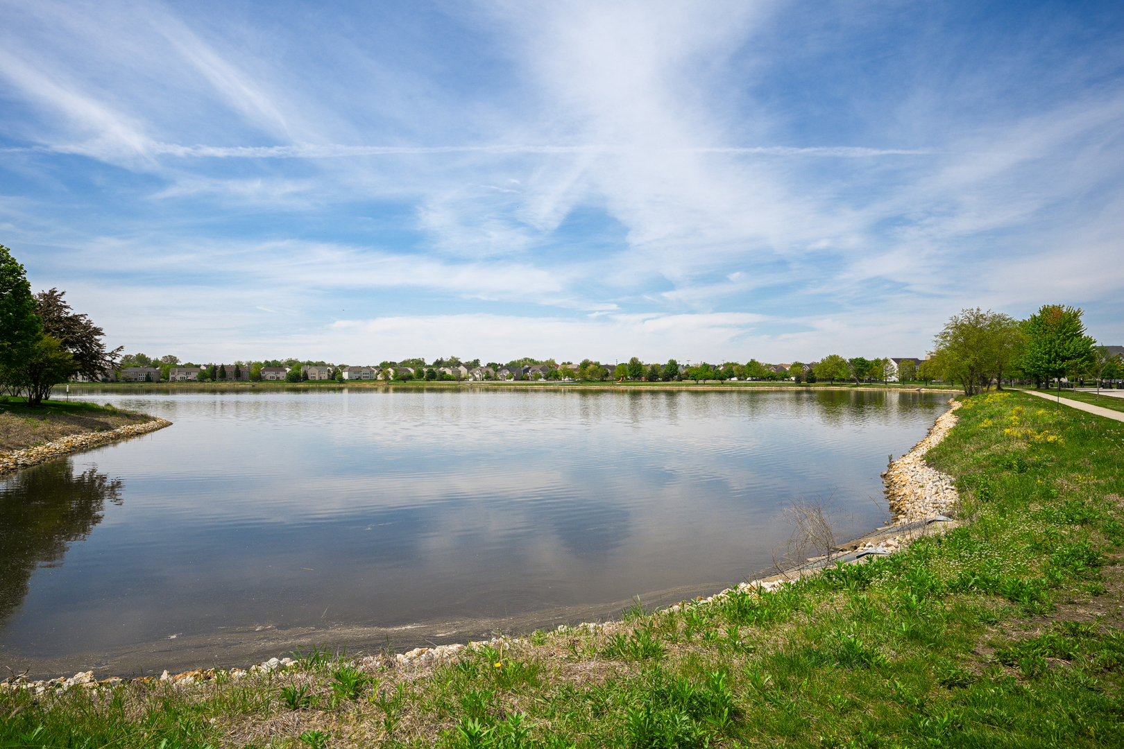 241 Devoe Drive, Oswego, IL 60543